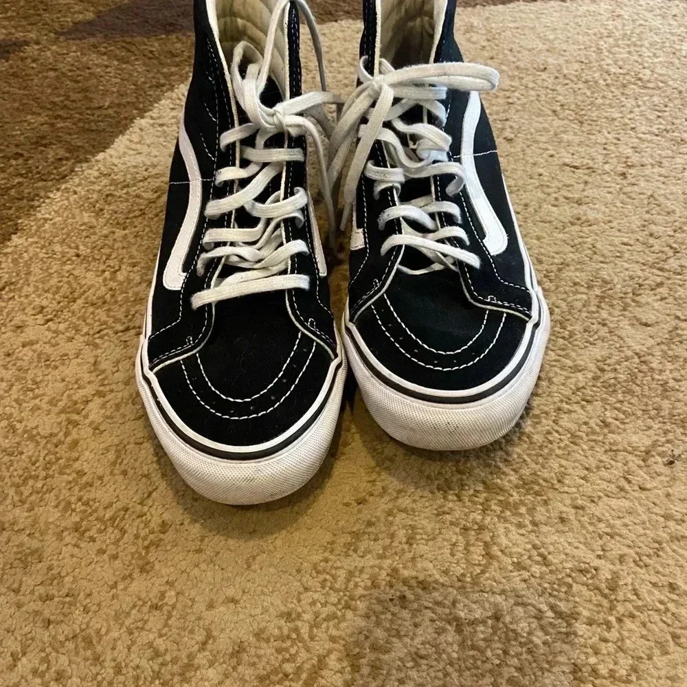 VANS-black &white sneakers - Picture 2 of 4
